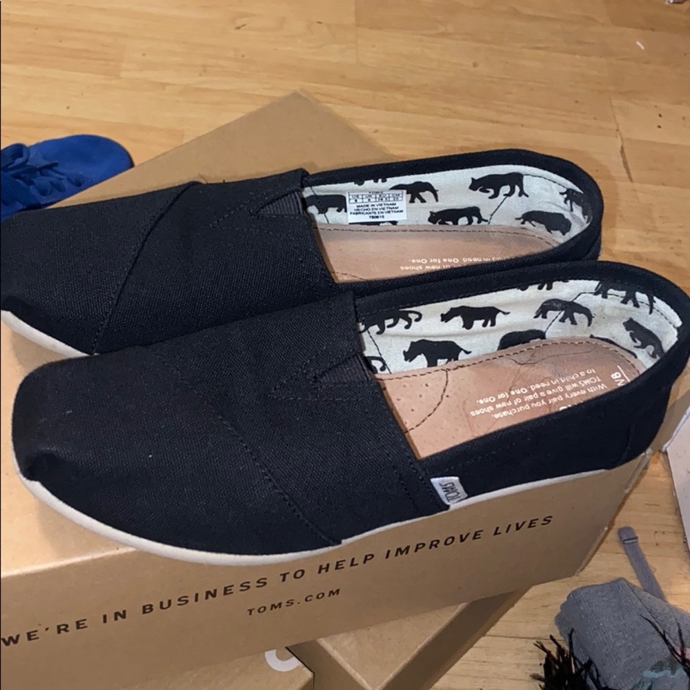 Black Toms